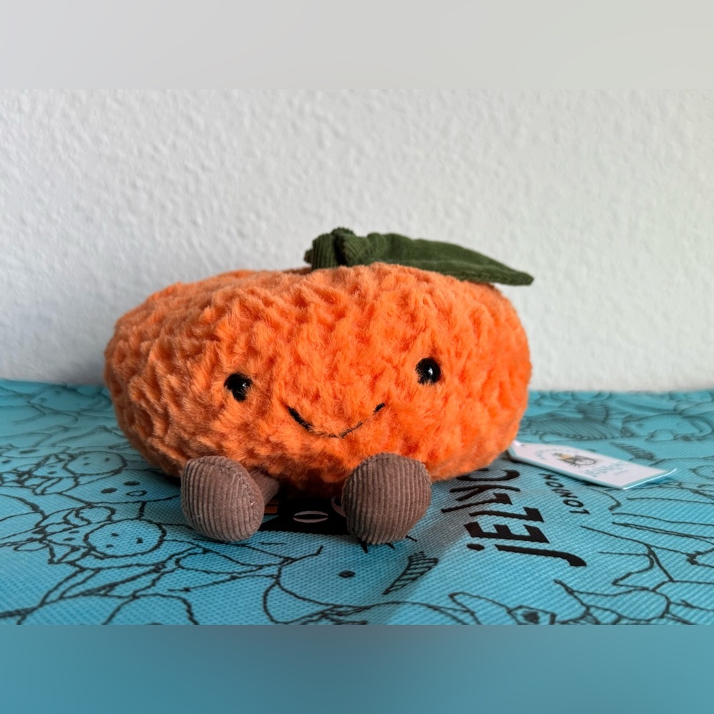 BNWT / Authentic Jellycat Small Amuseables Clementine / Rare + HTF!